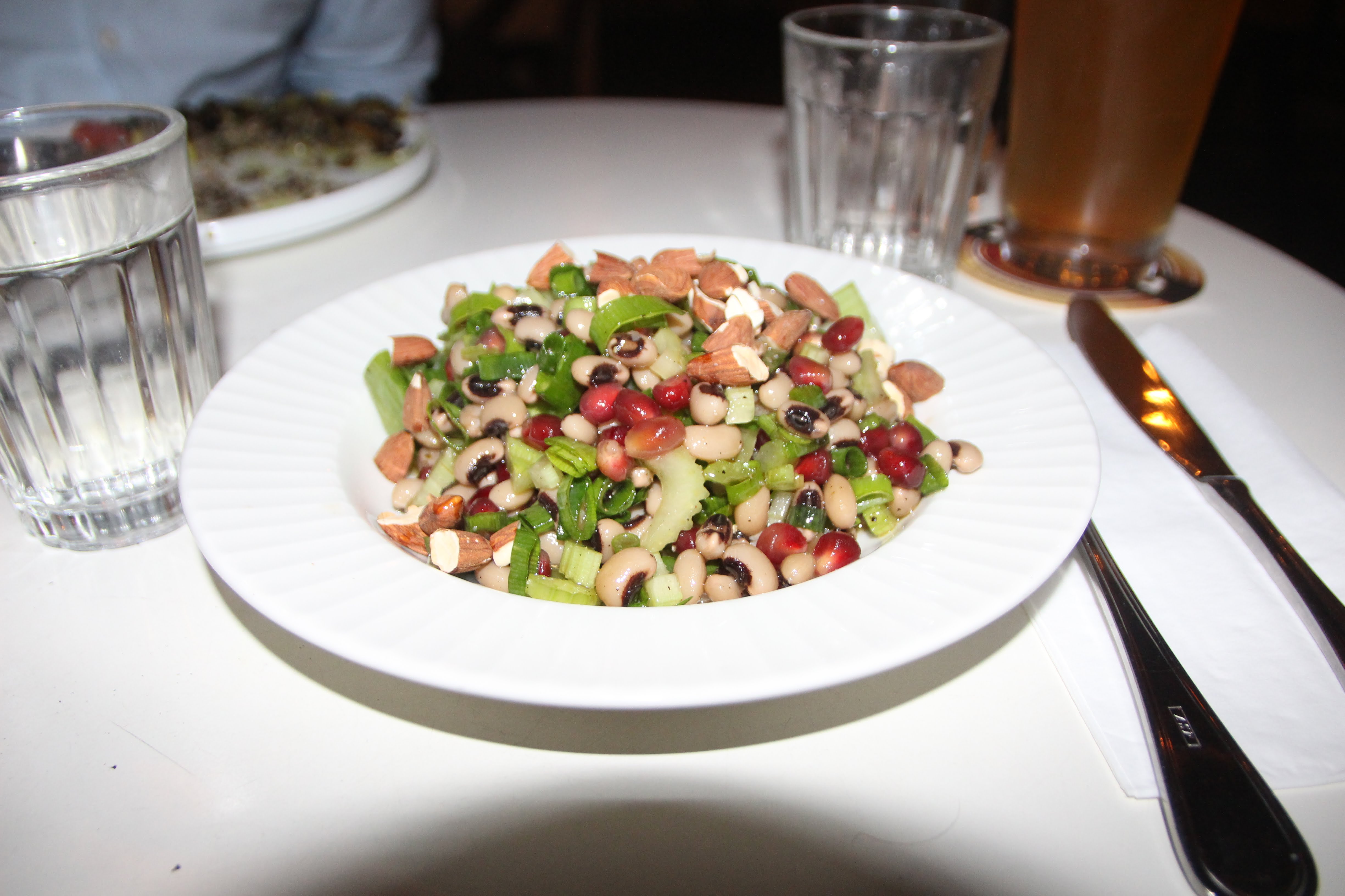 Augenbohnen-Salat, Biciclette, Tel Aviv